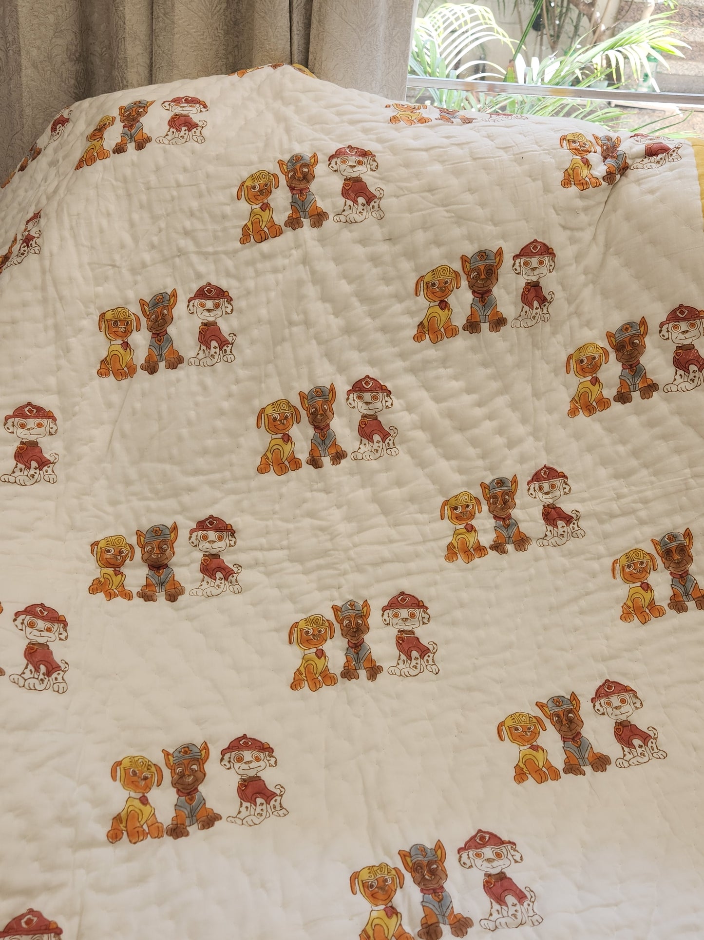 HUSH PUPPIES HANDBLOCKED REVERSIBLE MULMUL BABY QUILT