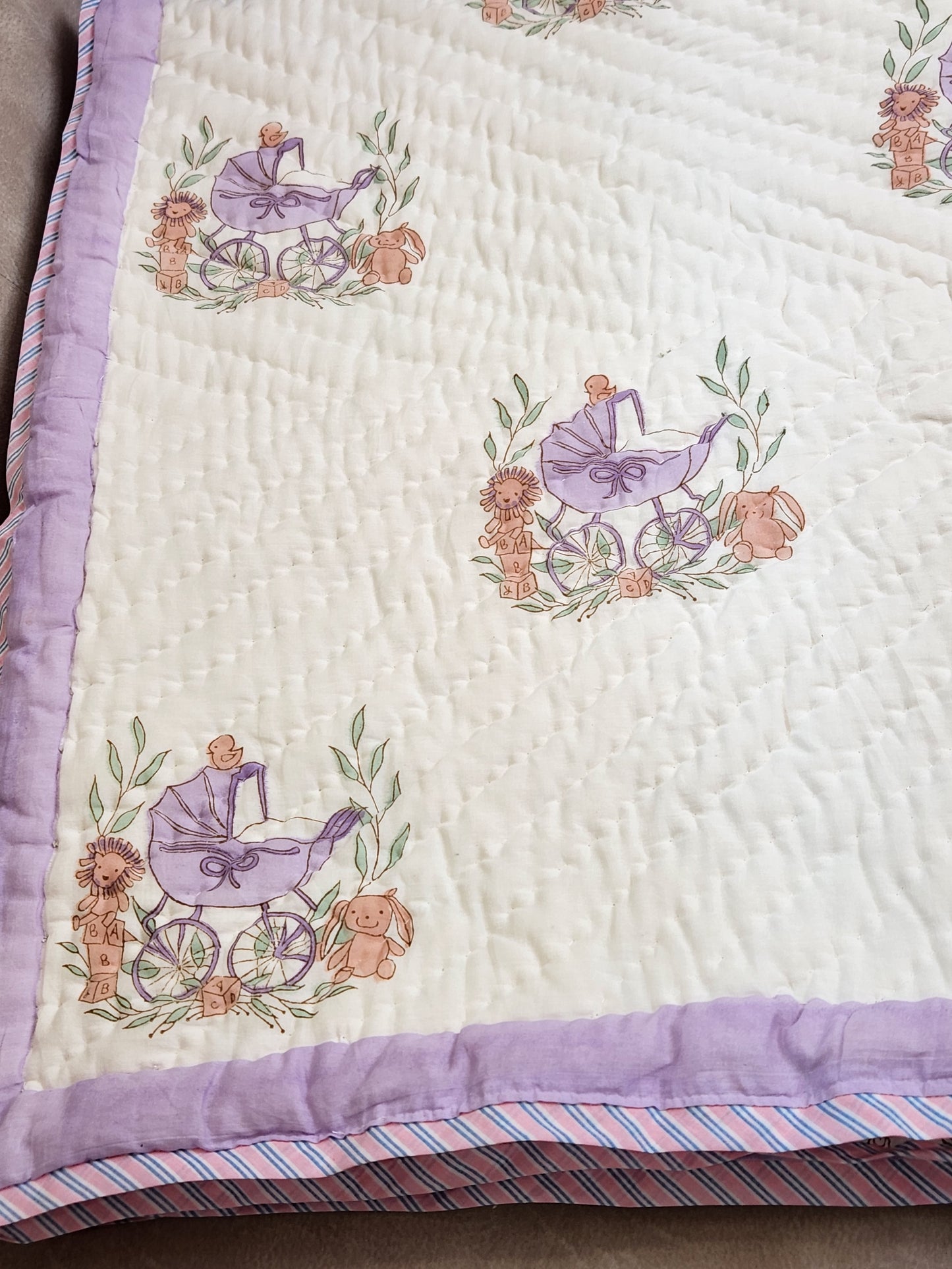 LITTLE ONE HANDBLOCKED REVERSIBLE MULMUL BABY QUILT