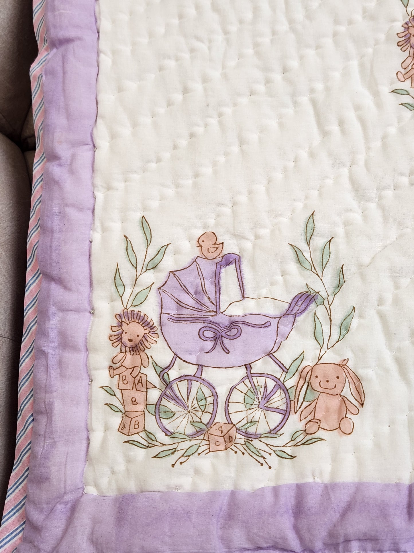 LITTLE ONE HANDBLOCKED REVERSIBLE MULMUL BABY QUILT