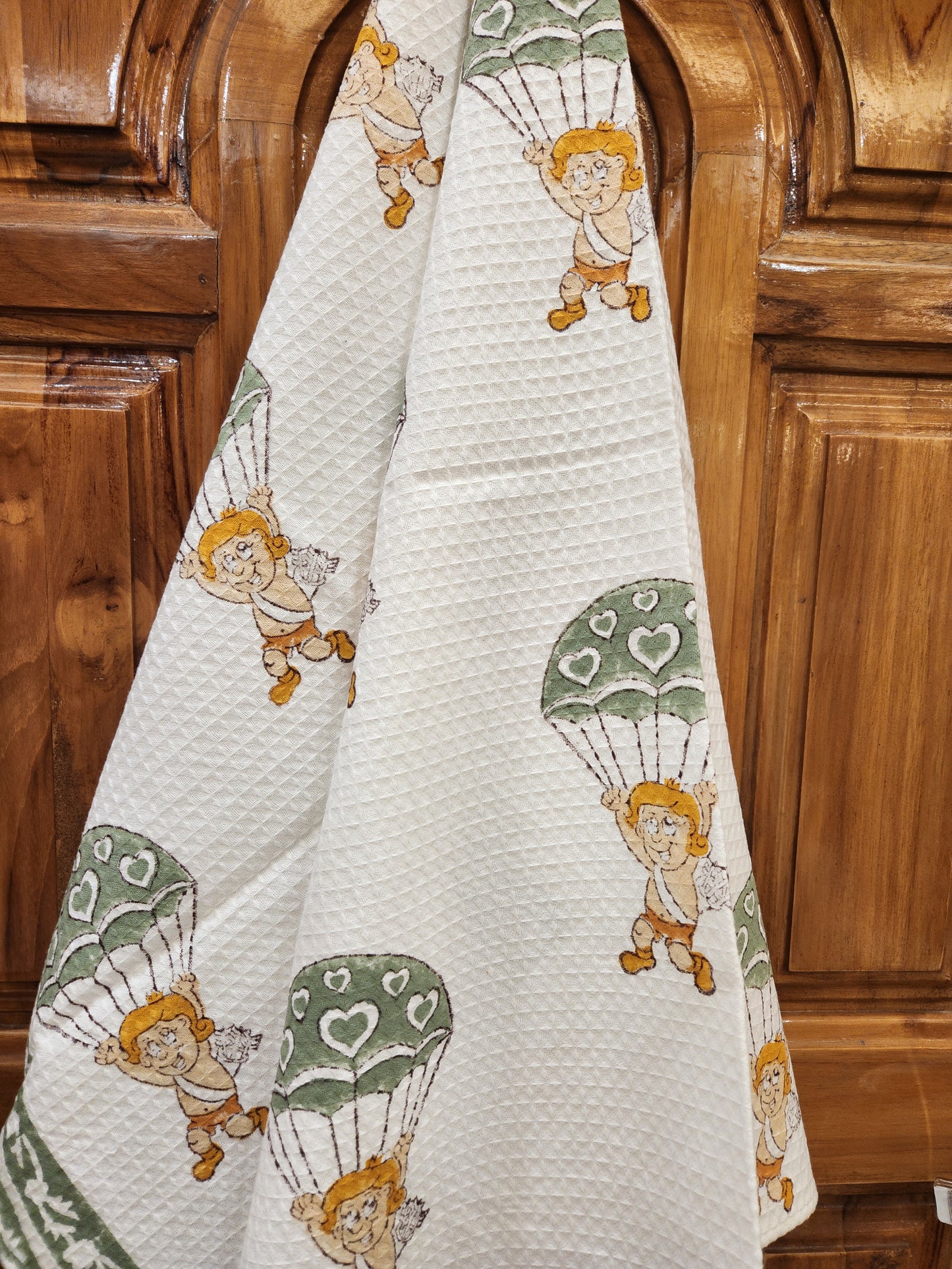 HANDBLOCKED BODY TOWEL