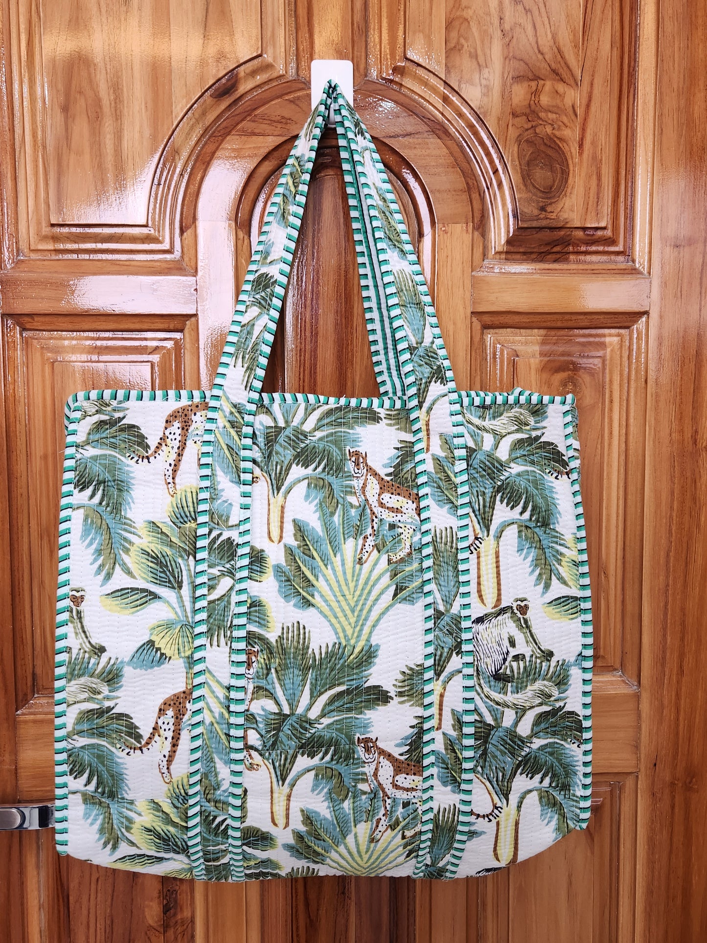 TOTE BAG with zipper