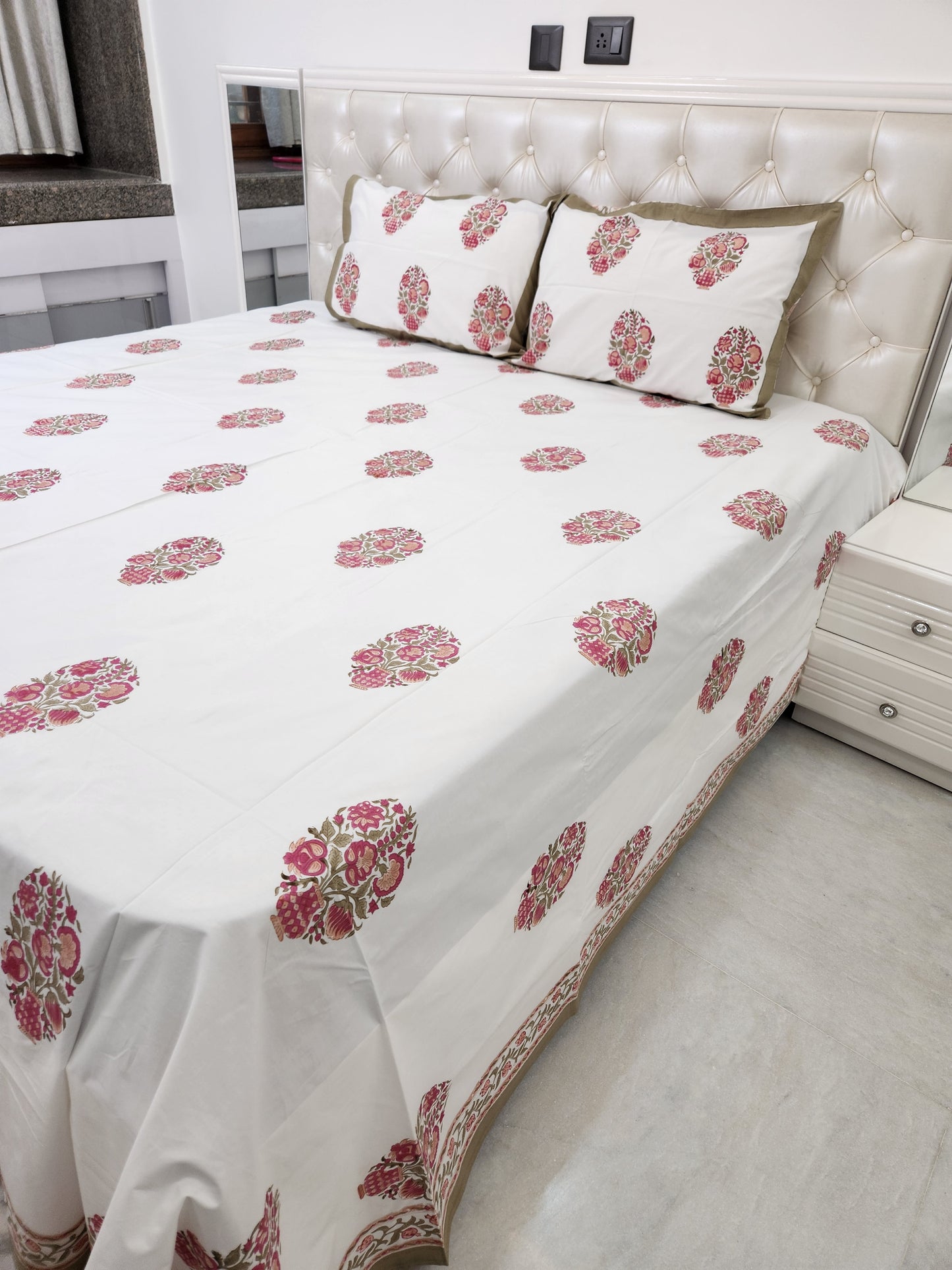 HAND BLOCK PRINTED PERCALE COTTON BEDSHEET WITH TWO PILLOW COVERS