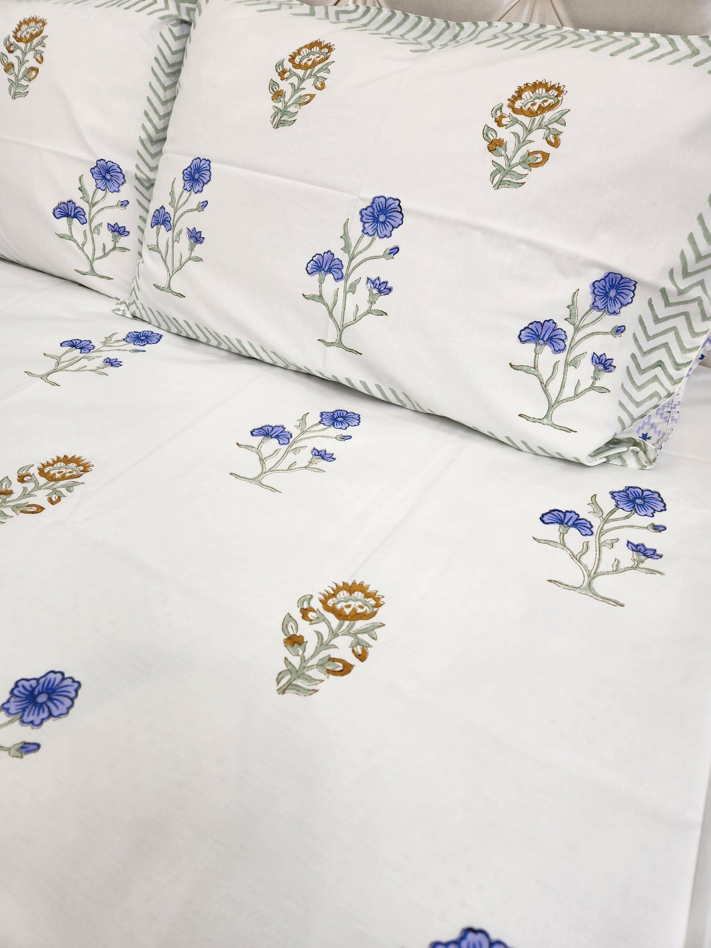 HAND BLOCK PRINTED PERCALE COTTON BEDSHEET WITH TWO PILLOW COVERS