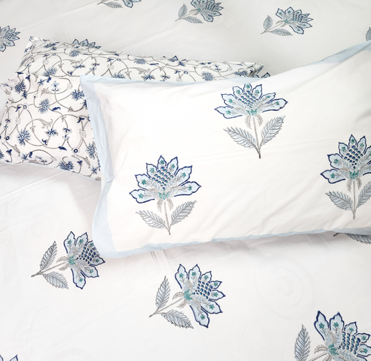 ARTFUL IMPRESSION HAND BLOCK PRINTED BEDSHEET WITH TWO PILLOW COVERS