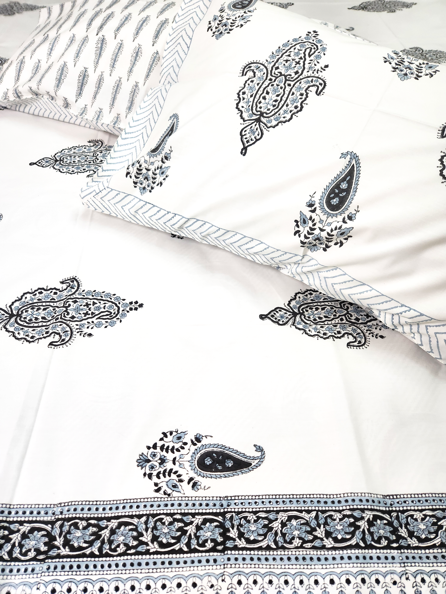 RAJASTHAN REVIVAL HAND BLOCK PRINTED BEDSHEET WITH TWO PILLOW COVERS