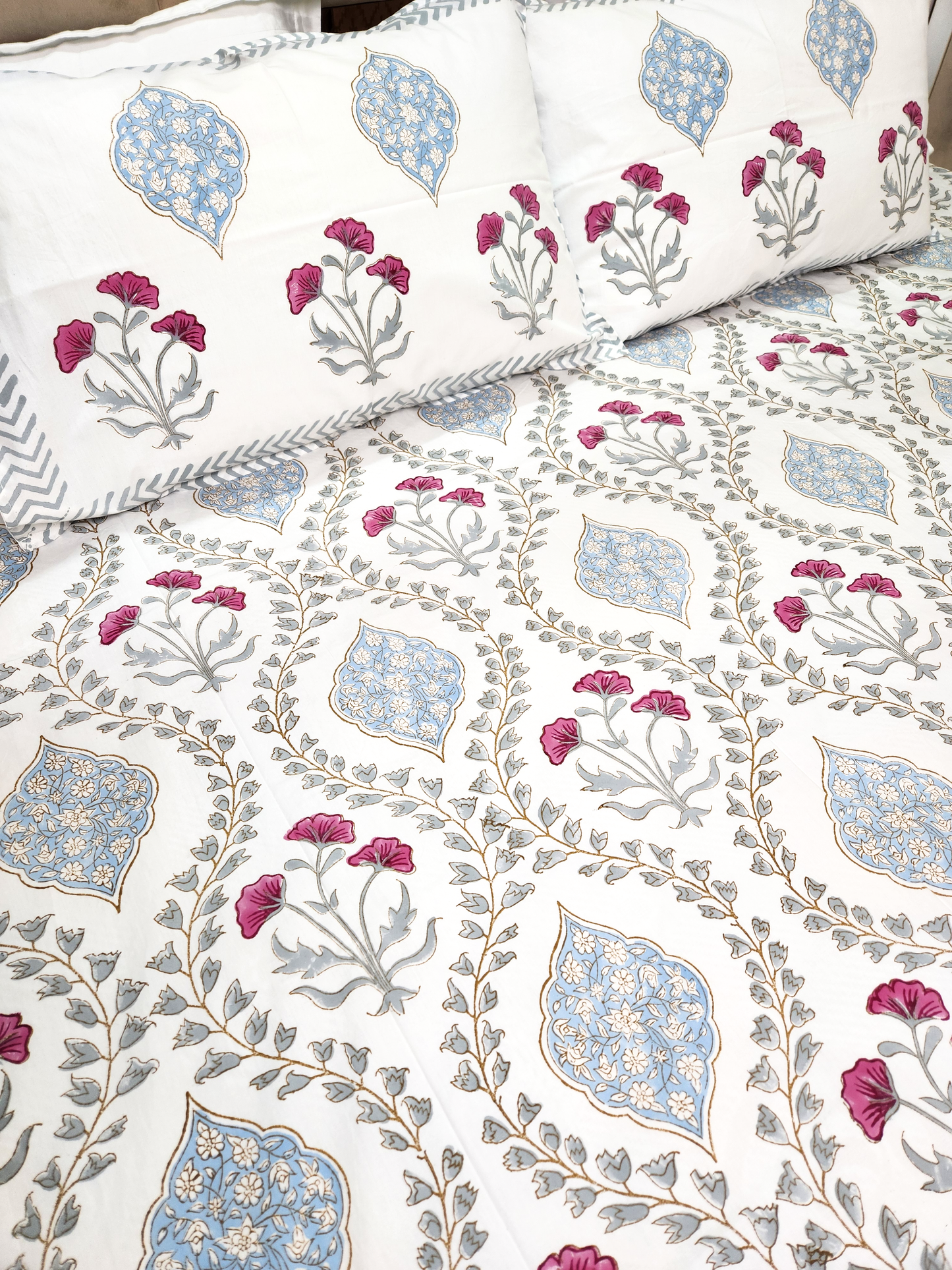 DREAM WEAVER HAND BLOCK PRINTED BEDSHEET WITH TWO PILLOW COVERS