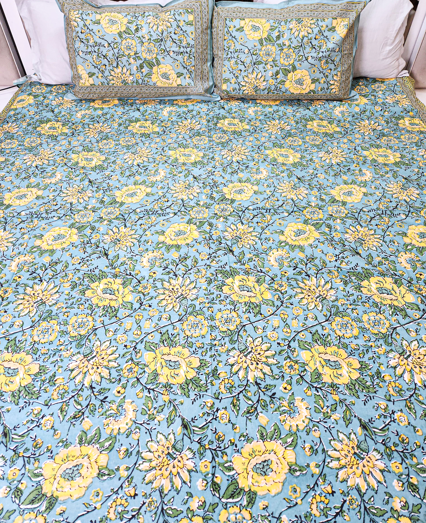 COTTON BEDSHEET WITH TWO PILLOW COVERS