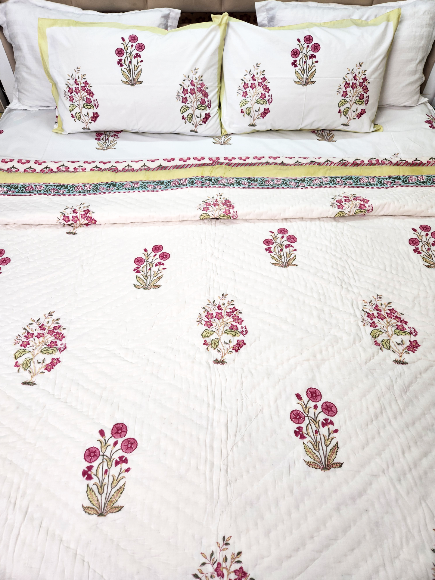 GULDASTA HANDBLOCKED DOUBLE BED QUILT