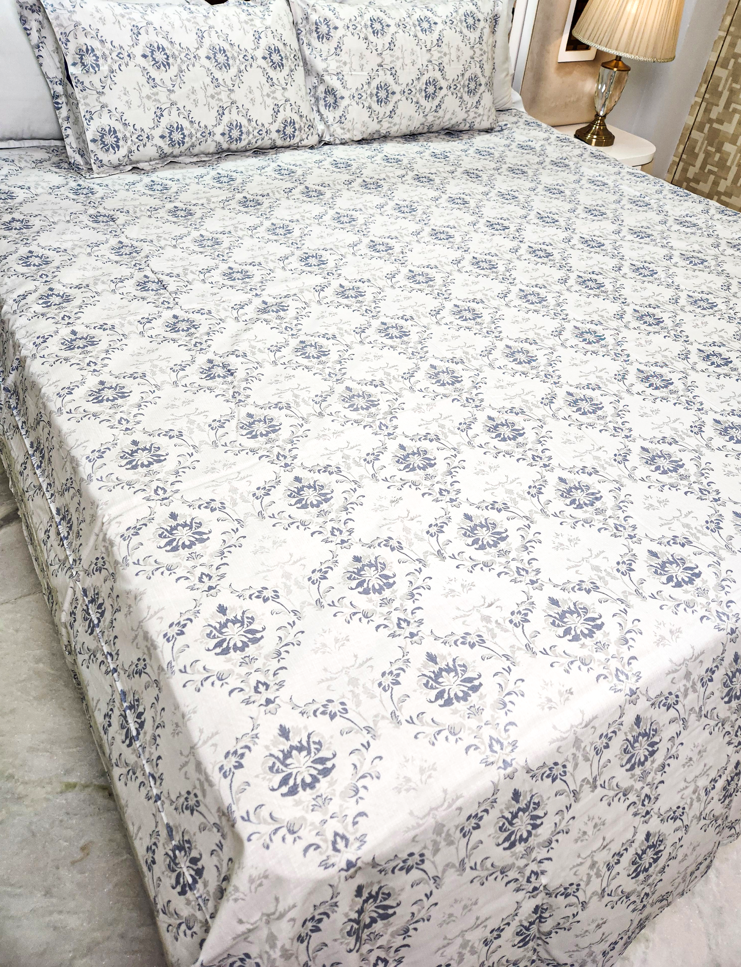 COTTON BEDSHEET WITH TWO PILLOW COVERS