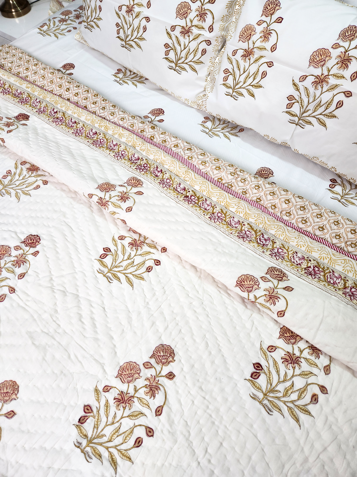 RUSTIC BEAUTY HANDBLOCKED DOUBLE BED QUILT